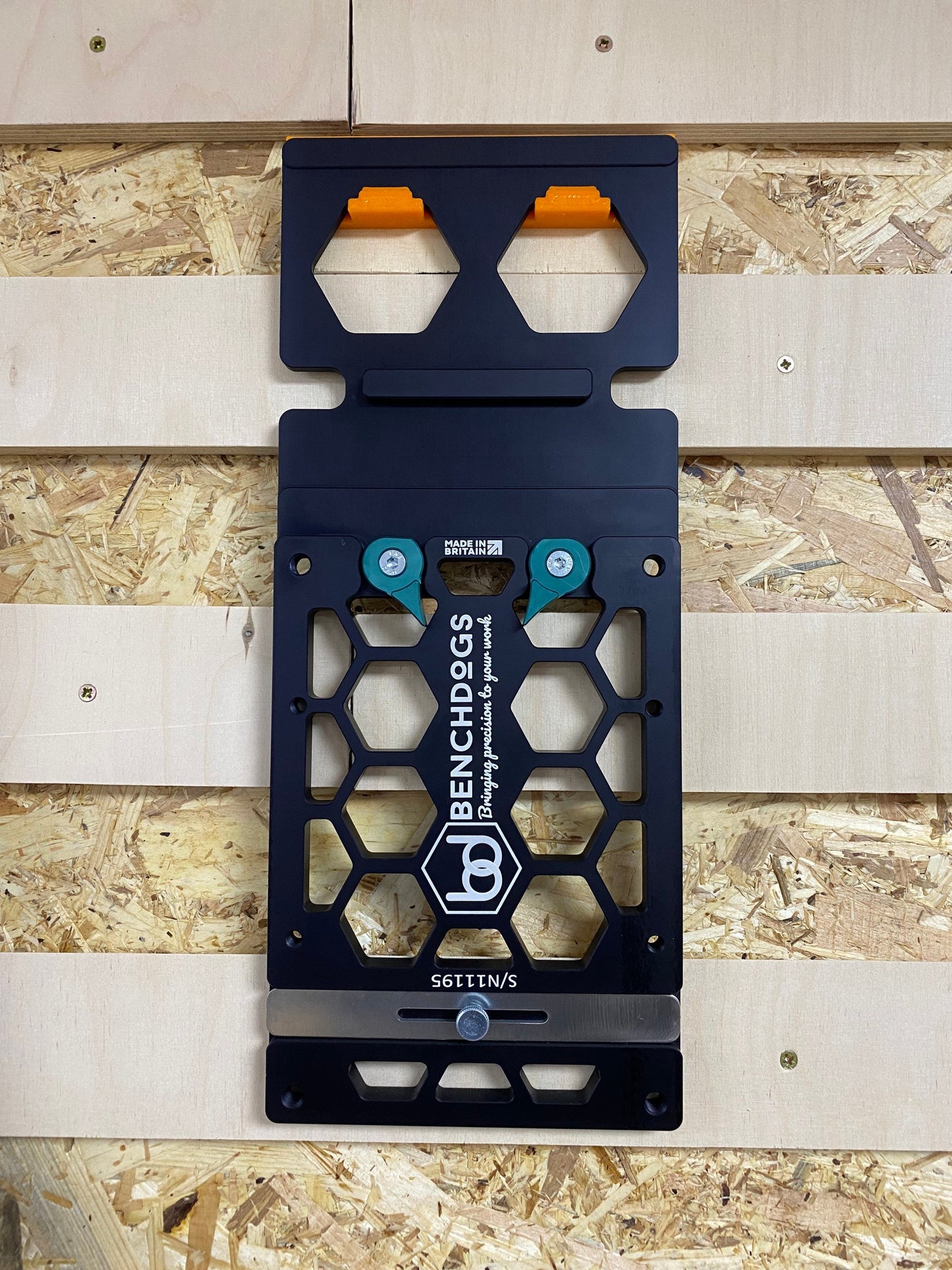 Benchdogs mk2 rail square wall mounted holder